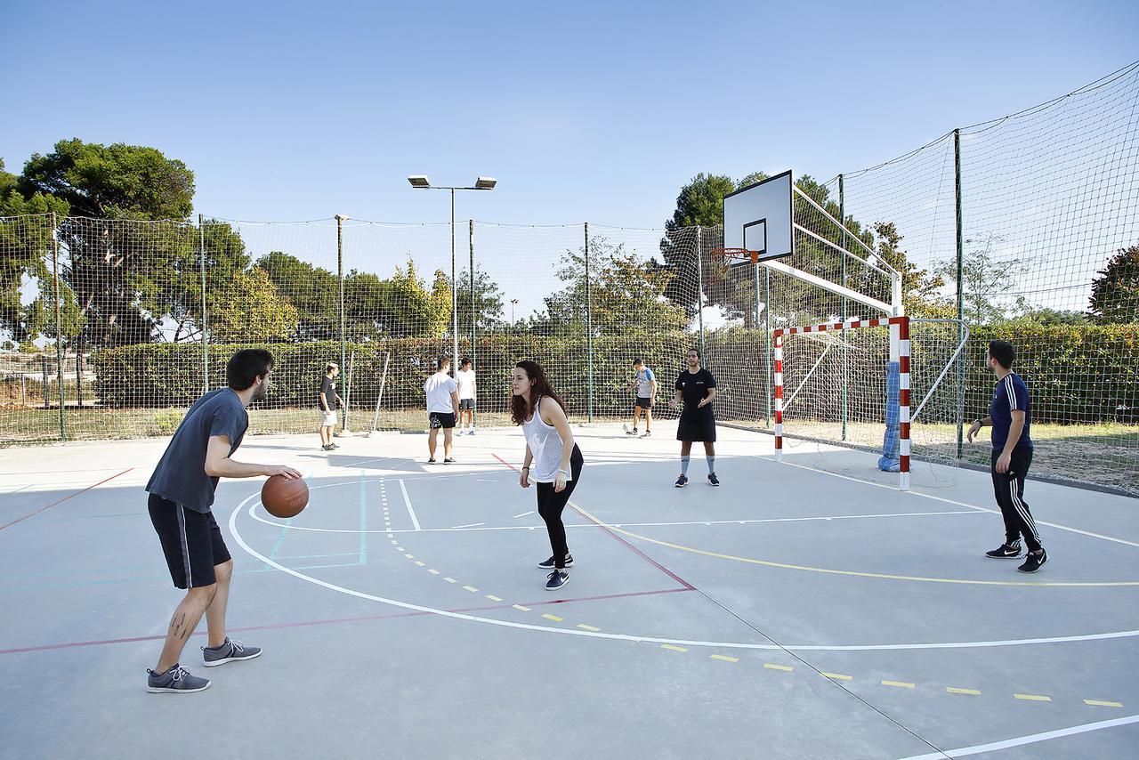 Agora Bcn. Residencia Universitaria Internacional Барселона Екстериор снимка